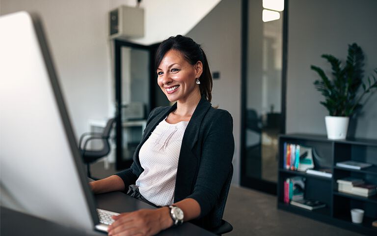 How Administrative Professionals Can Use AI at Work